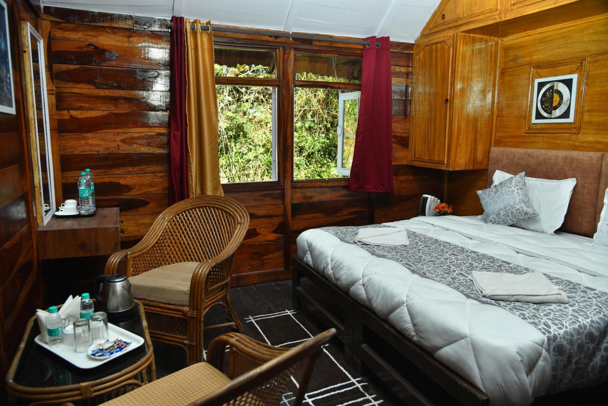Kumaon Roop Resort Near Kainchi Dham Nainital Zewnętrze zdjęcie