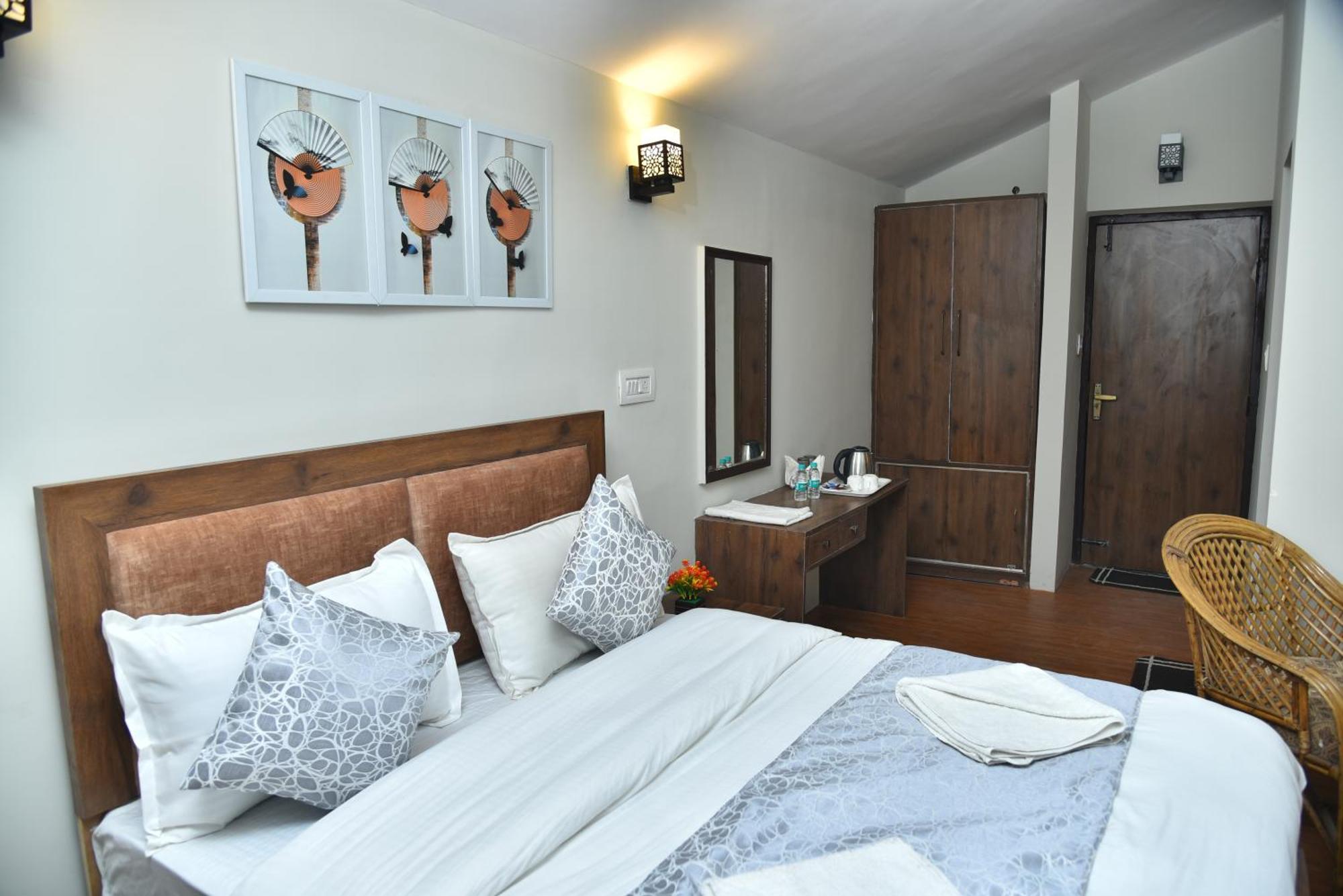 Kumaon Roop Resort Near Kainchi Dham Nainital Zewnętrze zdjęcie