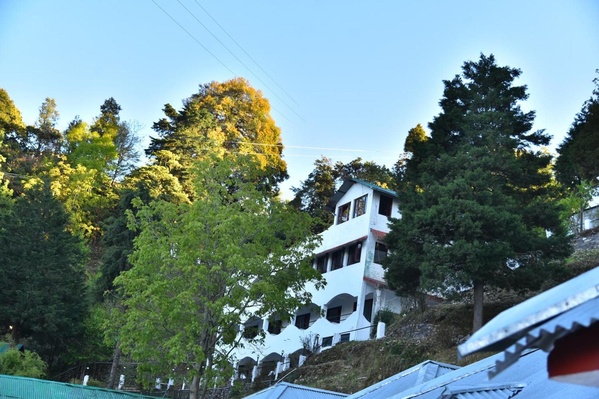Kumaon Roop Resort Near Kainchi Dham Nainital Zewnętrze zdjęcie