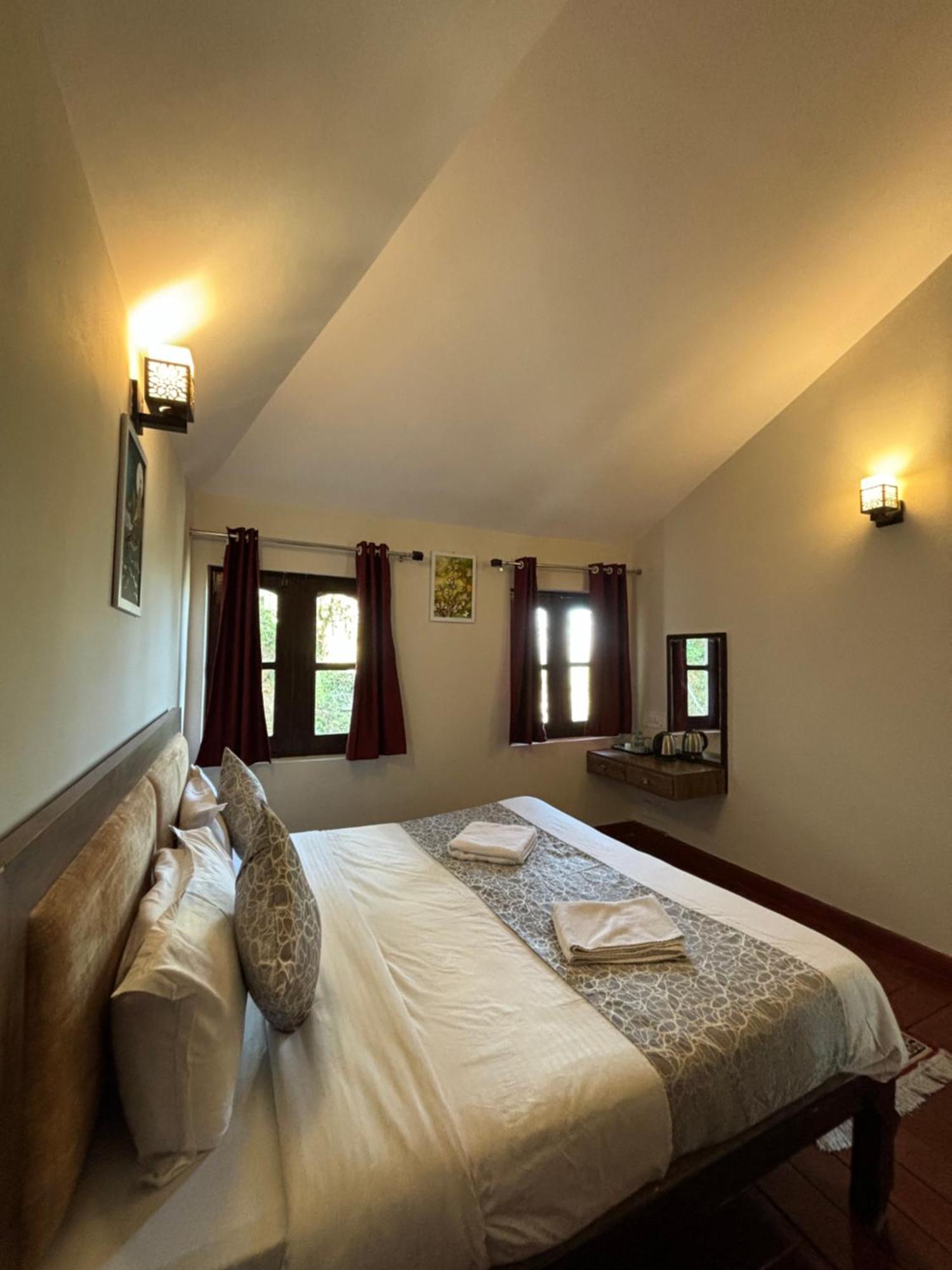 Kumaon Roop Resort Near Kainchi Dham Nainital Zewnętrze zdjęcie
