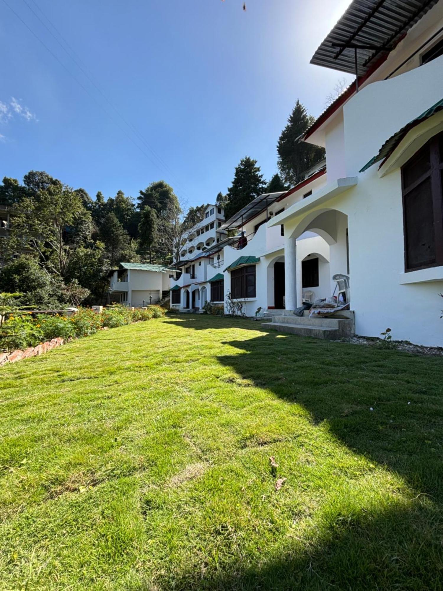 Kumaon Roop Resort Near Kainchi Dham Nainital Zewnętrze zdjęcie